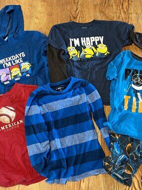 Boys' Size Small 6/7 Bundle - 2 Long & 1 Short Sleeve, 1 Hoodie, 1 Pajama Set